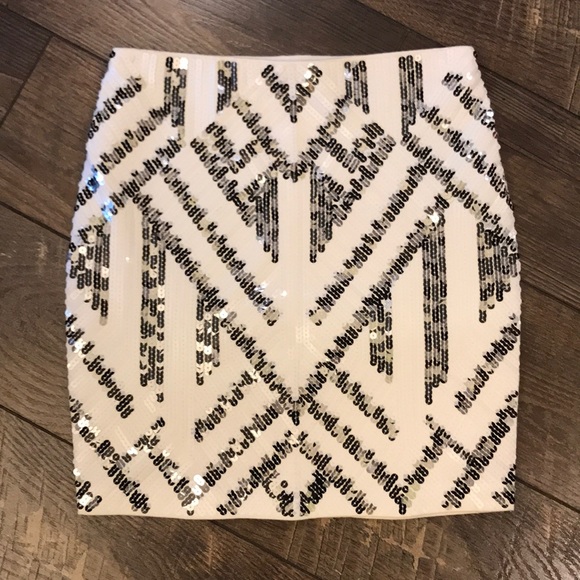 Express Dresses & Skirts - NWOT Sequin Skirt